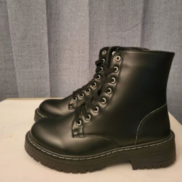 Sugar Women's Reggie Lace Up Lug Sole Combat Boots Black Size 10M - Picture 1 of 7